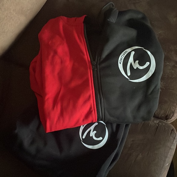 Men’s brand new Montiago split color, jogging suit - Picture 3 of 3